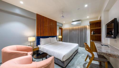 Deluxe Double or Twin Room