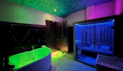 King Room with Spa Bath