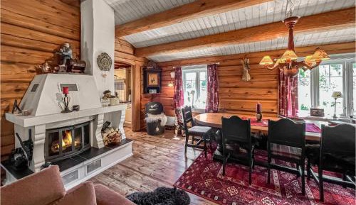 Three-Bedroom Holiday Home 