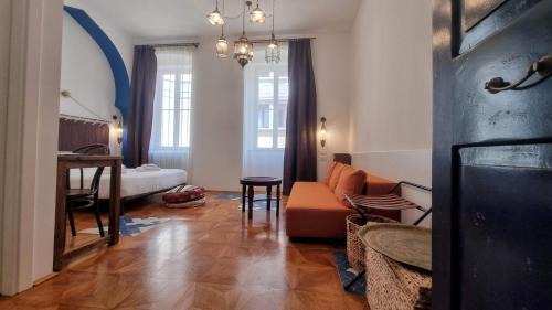 Triple Room with Private Bathroom