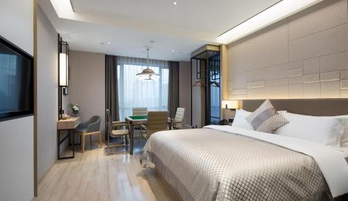 Deluxe Double Room with Entertainment 