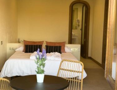 Queen Room with Spa Bath