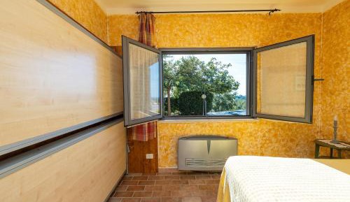 Family Room (2 Adults + 2 Children)