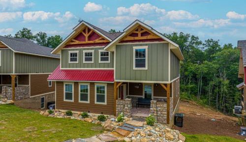 Four-Bedroom Holiday Home