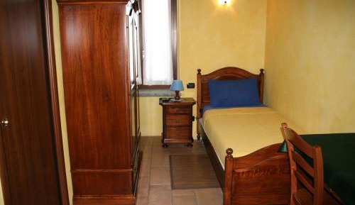 Twin Room with Bathroom