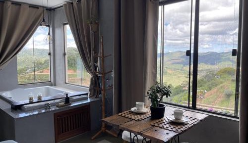 Queen Suite with Spa Bath