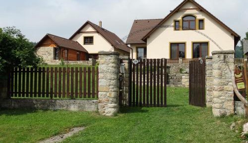 Apartment with Garden View