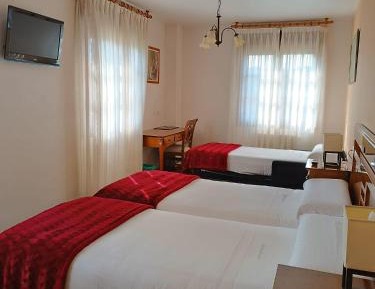 Triple Room with Private Bathroom