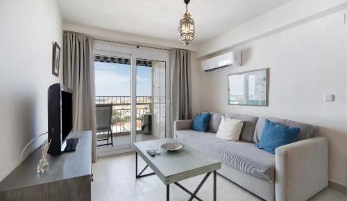 Superior One-Bedroom Apartment