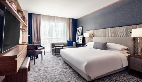 Concierge level, Deluxe Guest  room with 1 King