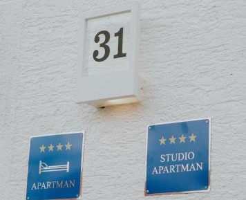 King Studio with Sofa Bed