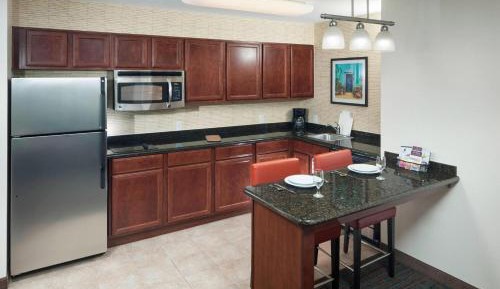 1 Bedroom 2 room Suite, 1 King, Sofa bed