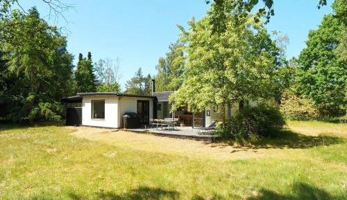 Three-Bedroom Holiday Home 