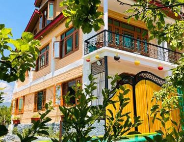 Double Room with Mountain View