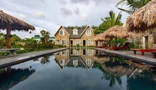 Family Room with Garden View