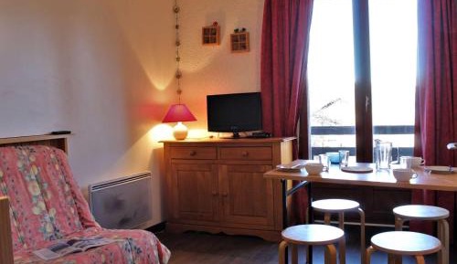 Apartment (4 Adults)