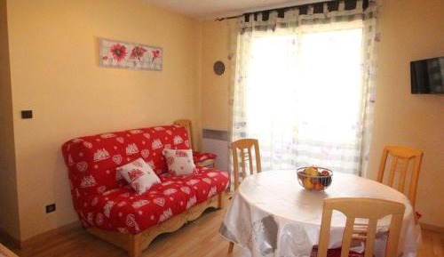 Apartment (4 Adults)