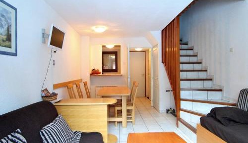 Apartment (6 Adults)