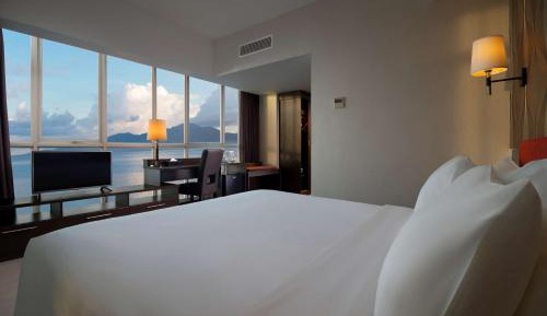 Deluxe Queen Room with Sea View - Smoking