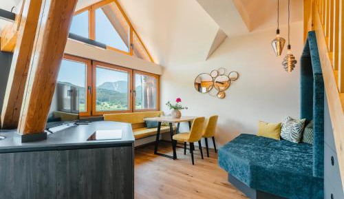 Two-Bedroom Apartment with Lake View