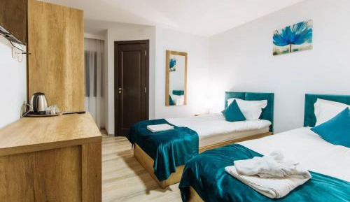 Twin Room with Bathroom