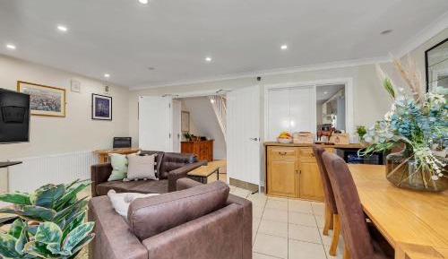 Double or Twin Room with Private Bathroom