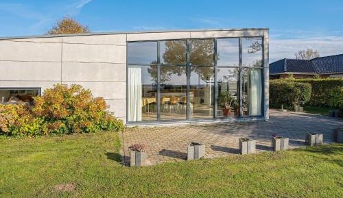 Three-Bedroom Vacation Home 