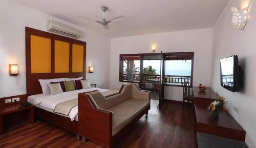 Deluxe Double Room with Balcony and Sea View