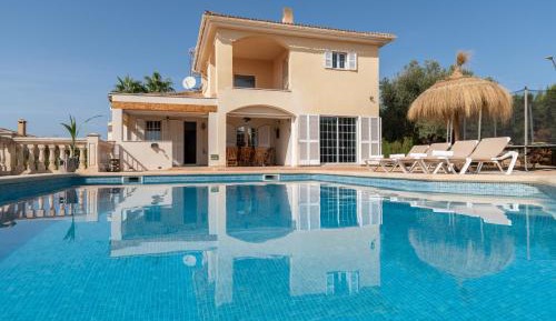 Villa with Garden View