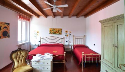 Triple Room with Shared Bathroom