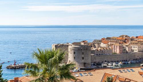 Studio Apartment with Balcony