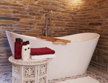 Deluxe Double Room with Bath