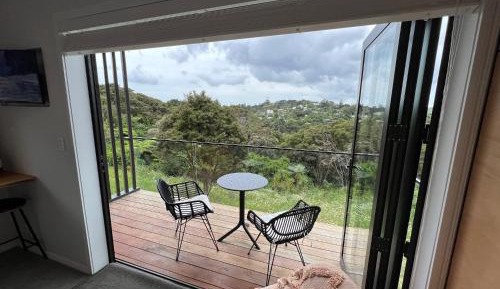 Apartment with Mountain View