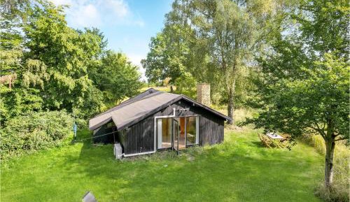 One-Bedroom Holiday Home