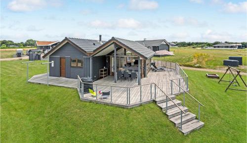 Three-Bedroom Holiday Home 