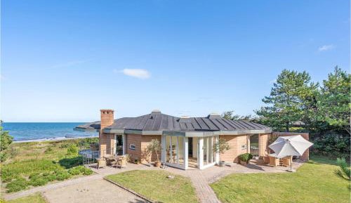 Six-Bedroom Holiday Home