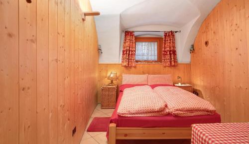 Superior One-Bedroom Apartment