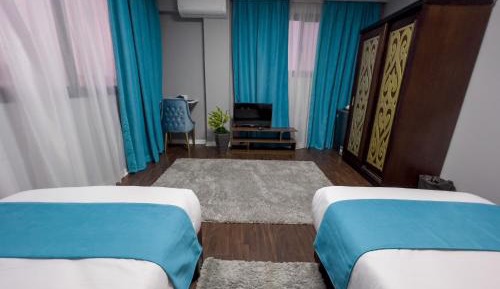 Deluxe Suite