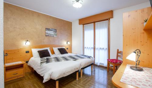 Superior Double or Twin Room with Mountain View