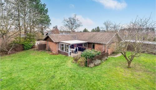 Three-Bedroom Holiday Home 