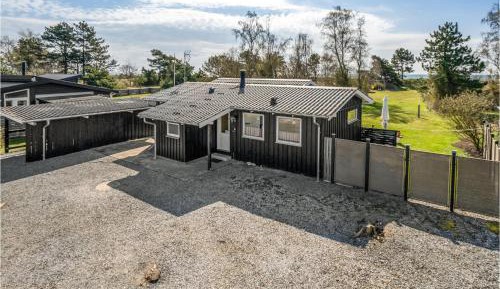 Three-Bedroom Vacation Home 