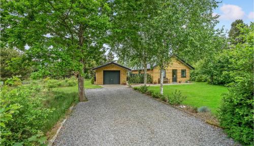 Three-Bedroom Vacation Home 