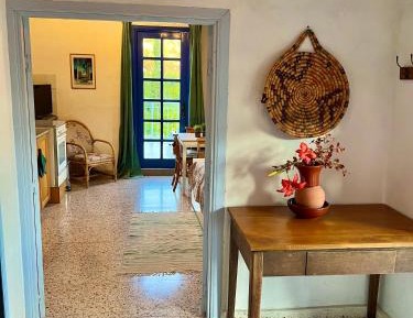 Apartment with Mountain View