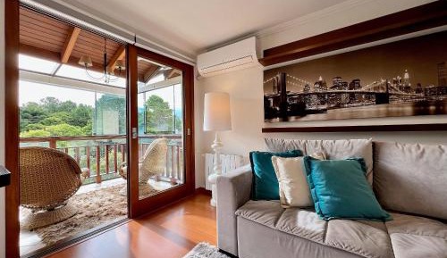 Apartment with Garden View