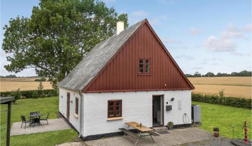 Three-Bedroom Holiday Home 