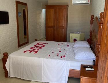 Deluxe Double Room (2 Adults + 1 Child)