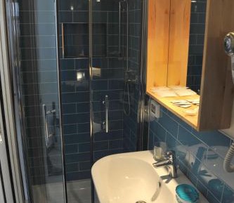 One-Bedroom Apartment with Sea View