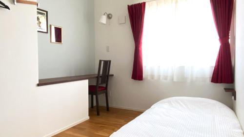 Single Room with Shared Bathroom