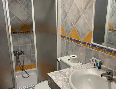 Twin Room with Private Bathroom