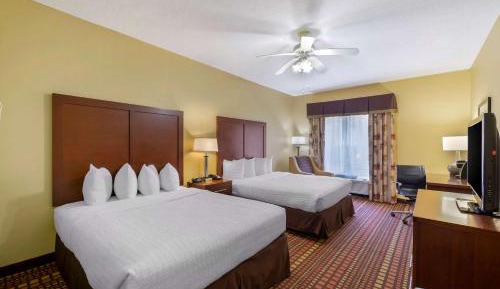 Queen Room with Two Queen Beds - Non-Smoking/Disability Access